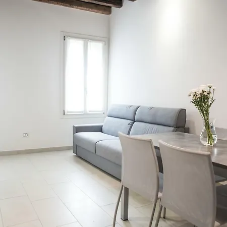 Venetian Mood Private Apartment *