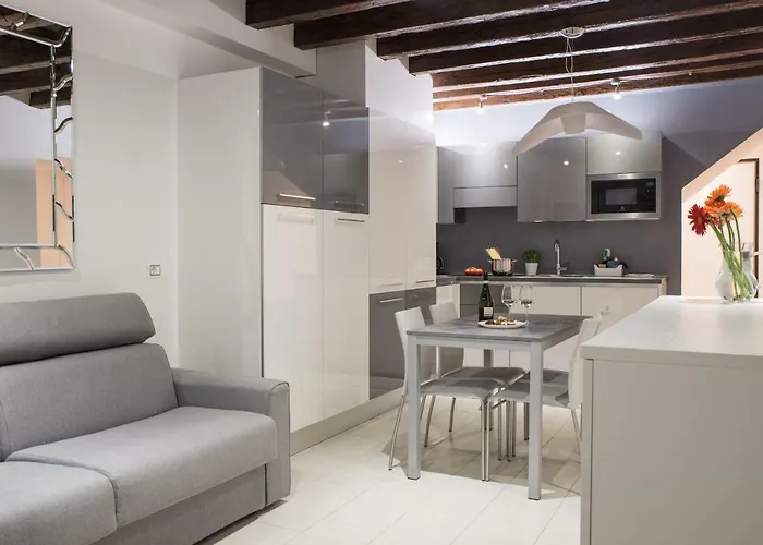 Venetian Mood Private *