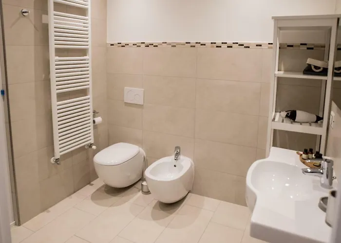 Venetian Mood Private