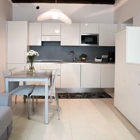 Venetian Mood Private